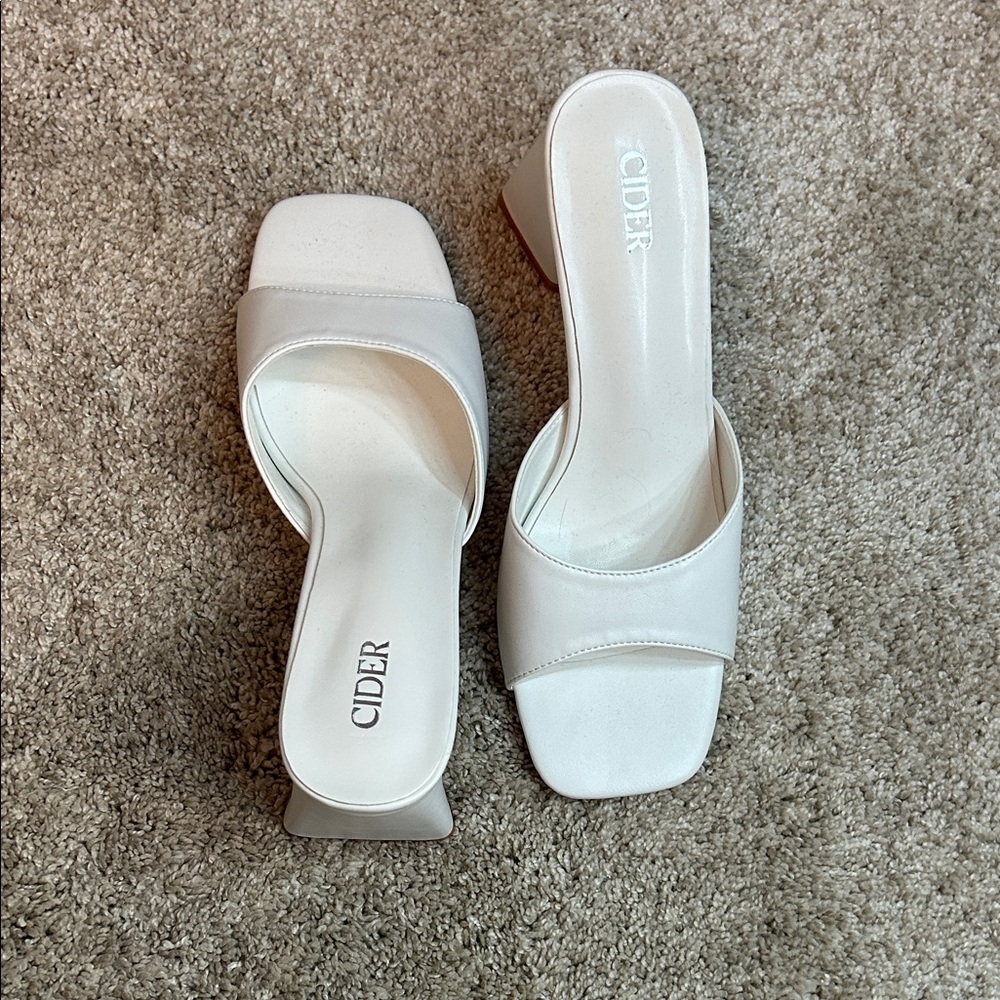 Cider White Heeled Shoes Sleek Minimalist Design